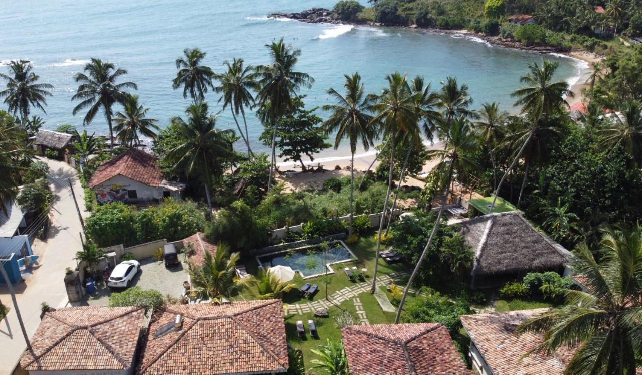 Aga Surf View Hotel Tangalle Exterior photo