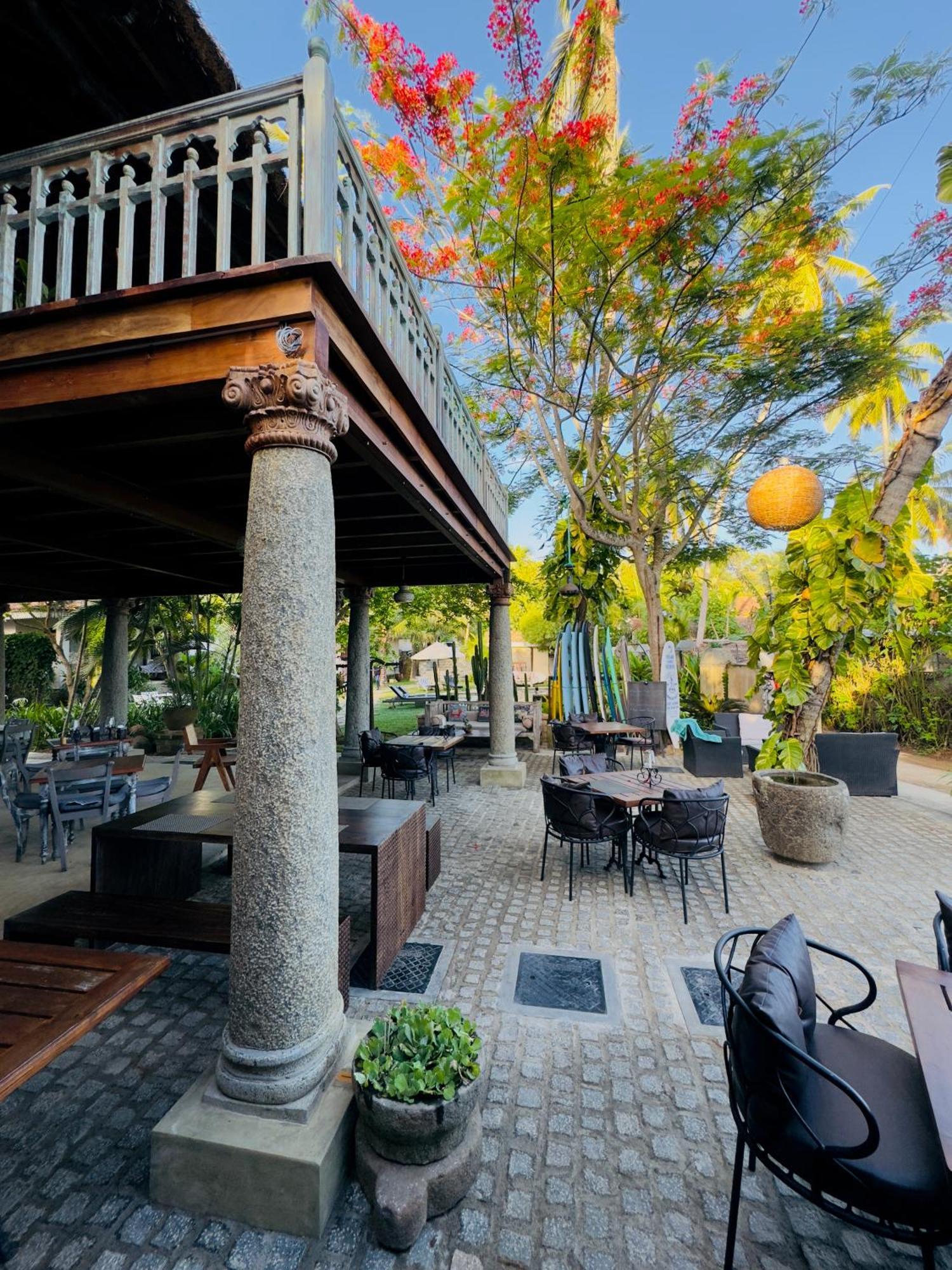 Aga Surf View Hotel Tangalle Exterior photo
