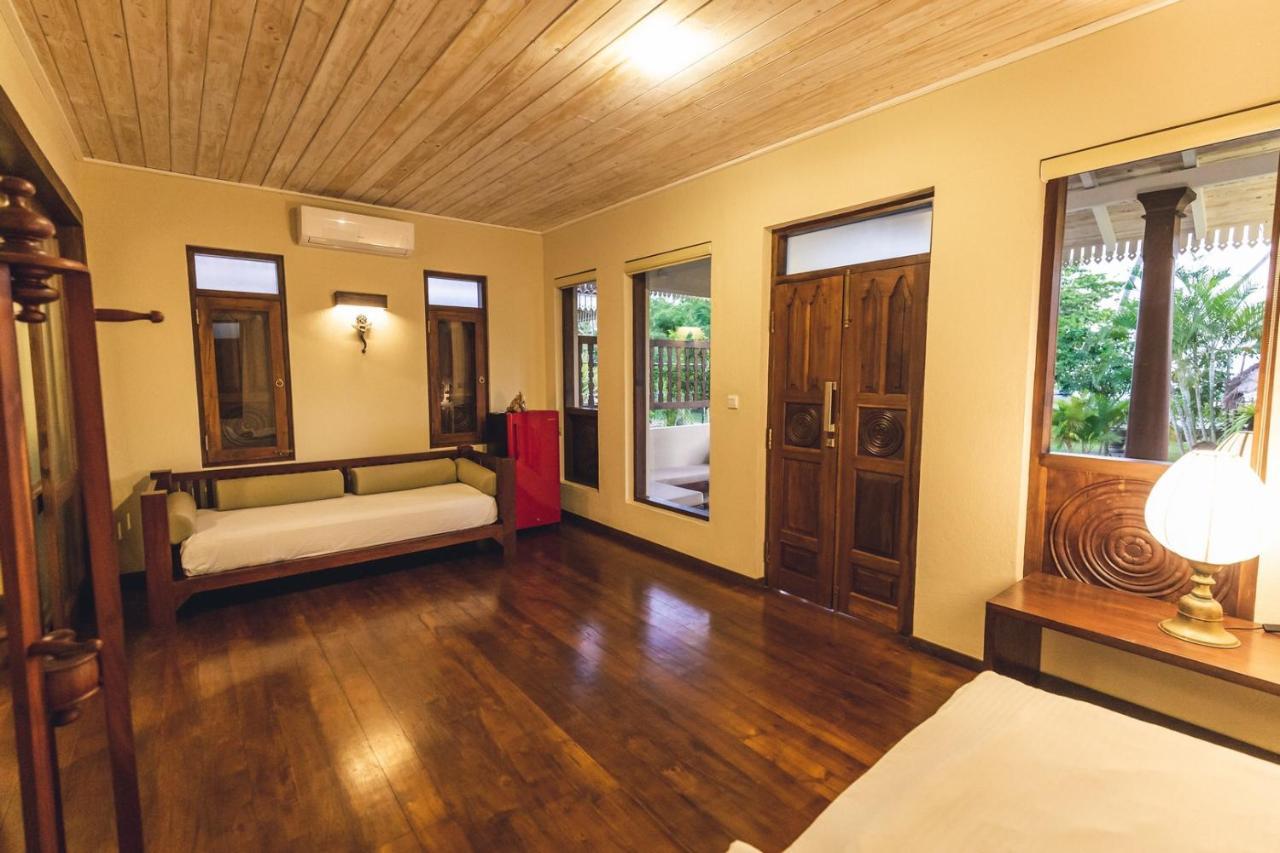 Aga Surf View Hotel Tangalle Exterior photo