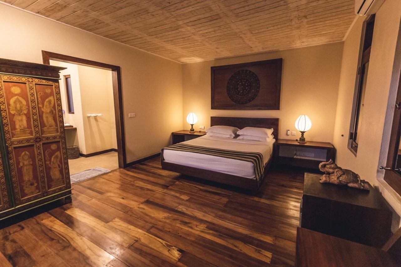 Aga Surf View Hotel Tangalle Exterior photo
