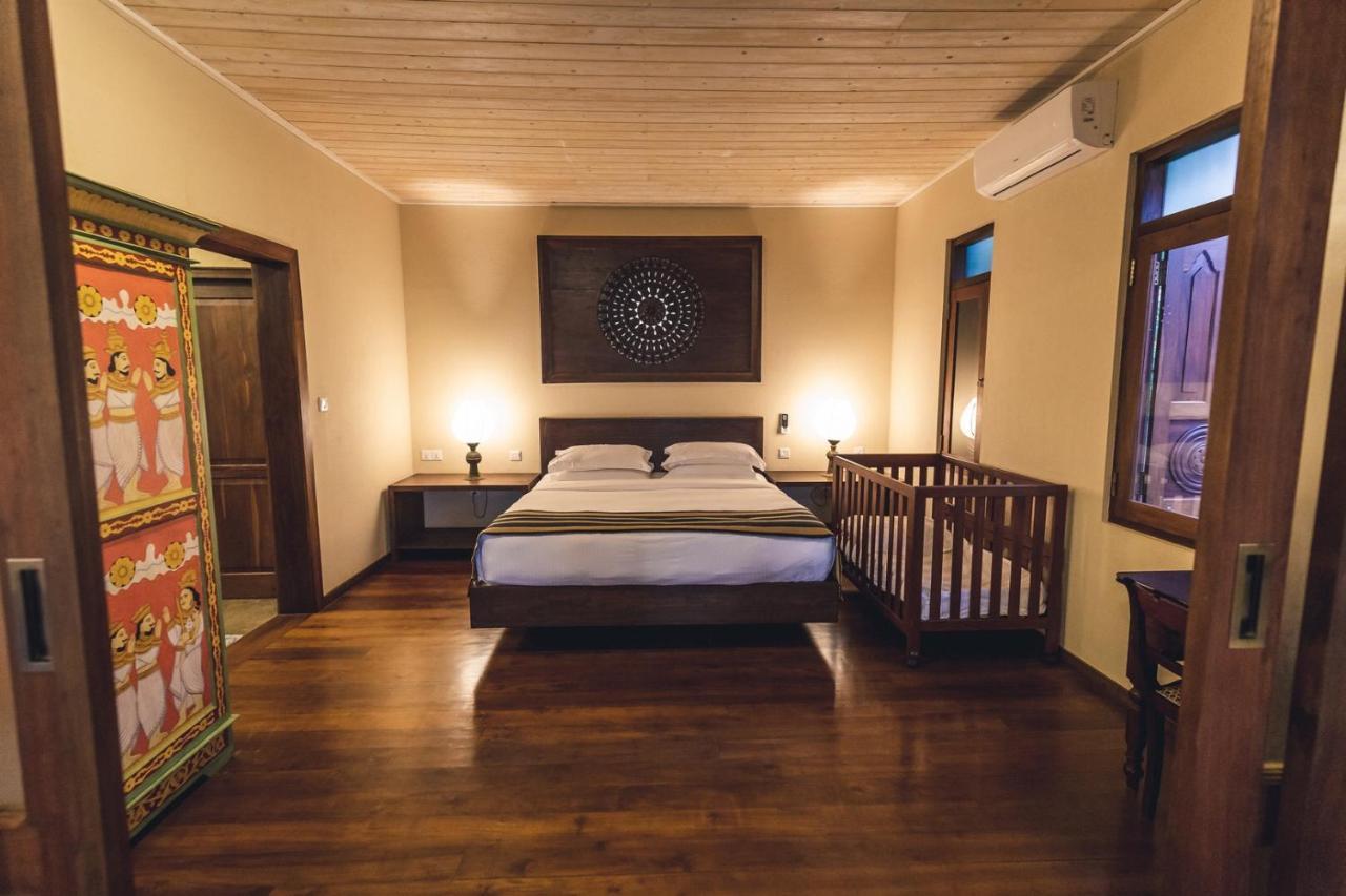 Aga Surf View Hotel Tangalle Exterior photo