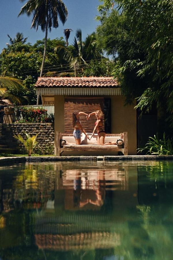 Aga Surf View Hotel Tangalle Exterior photo